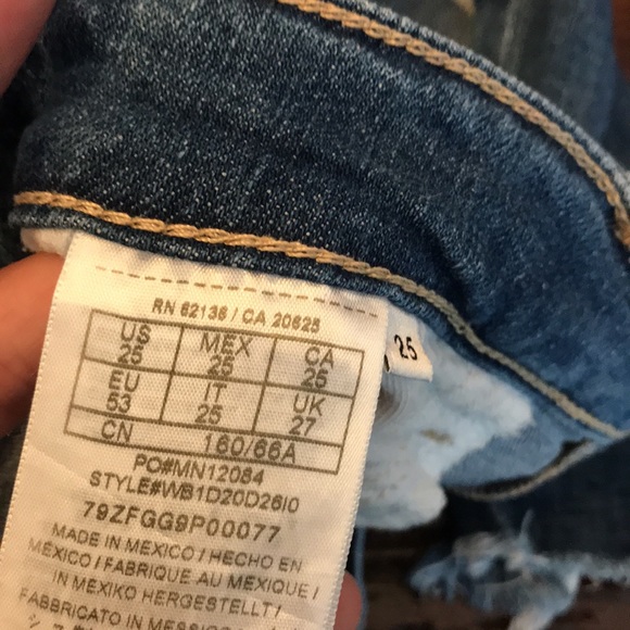 Guess Bermuda shorts - Picture 3 of 3